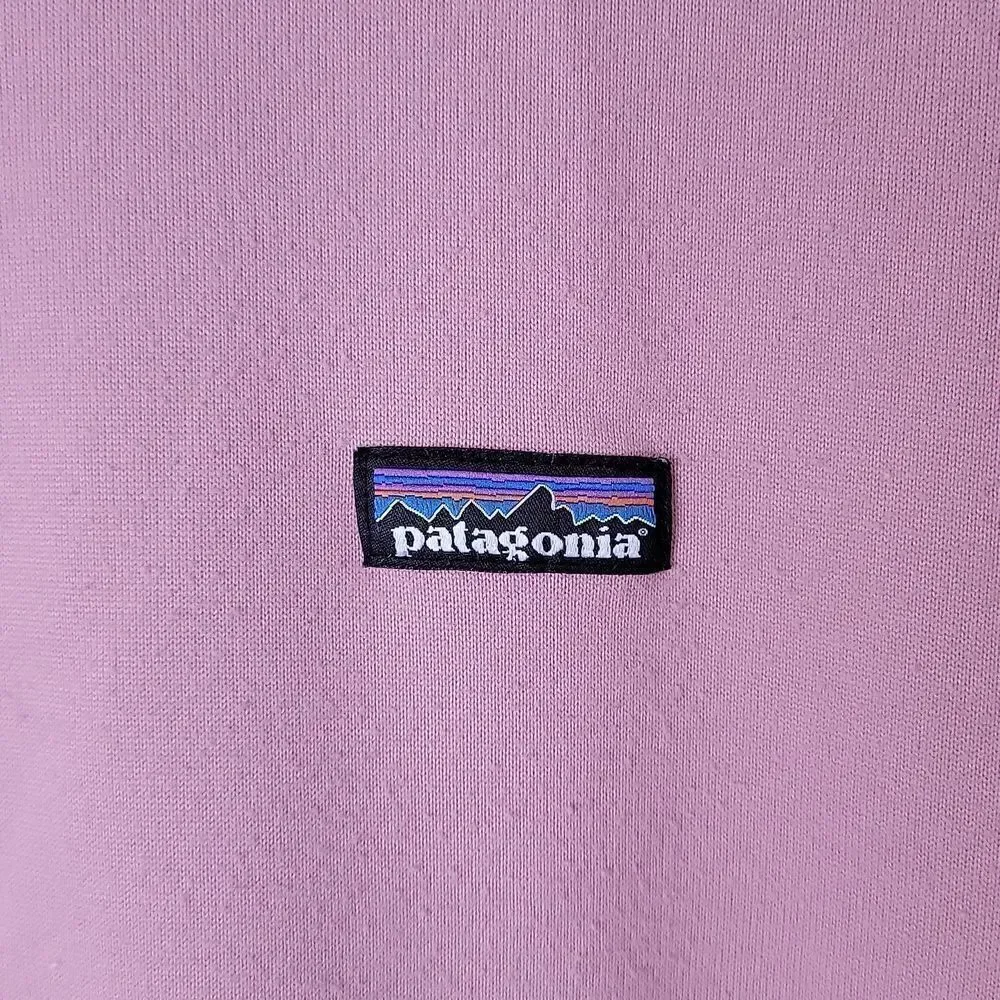 Patagonia. Pink Crewneck Sweatshirt. Thick and Warm. Size Small. EUC - Picture 2 of 9